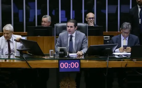 
          Imagem ilustrativa da imagem Câmara aprova texto para regulamentar pontos da reforma tributária
          