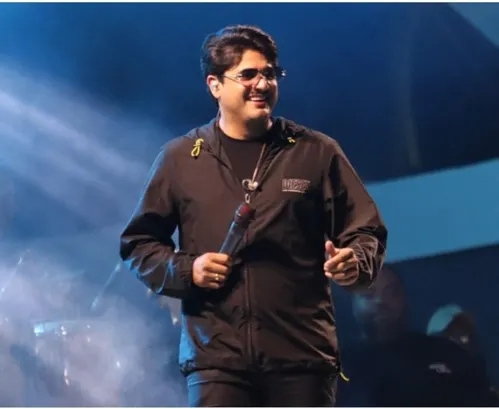 
          Imagem ilustrativa da imagem Cantor paraibano João Lima é investigado por violência doméstica contra a esposa
          