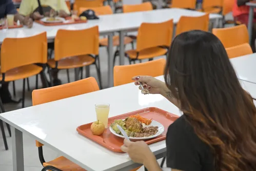 
          Imagem ilustrativa da imagem Capacitação, emprego e renda
          