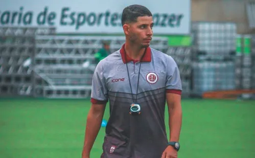 
          Imagem ilustrativa da imagem Capixaba celebra acesso com a Chapecoense: "Estou vivendo um sonho"
          