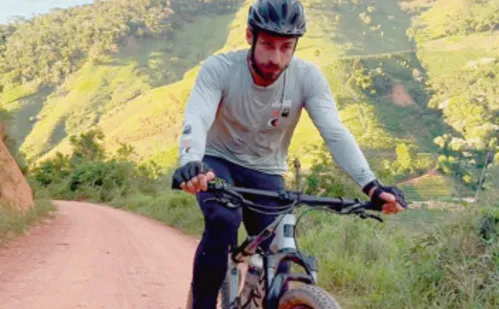 
          Imagem ilustrativa da imagem Capixaba encara desafio e percorre 260 km no Caparaó
          