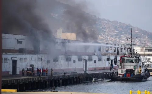 
          Imagem ilustrativa da imagem Ataque dos EUA contra Venezuela matou pelo menos 40 pessoas, diz jornal
          