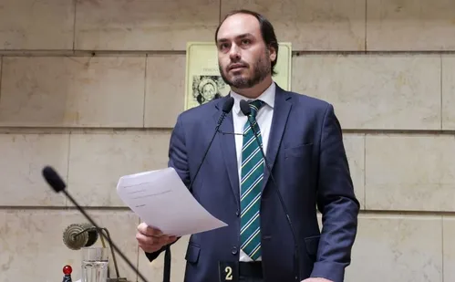 
          Imagem ilustrativa da imagem MP do Rio reabre investigação contra Carlos Bolsonaro por suposta 'rachadinha'
          