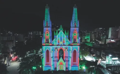 
          Imagem ilustrativa da imagem Catedral de Vitória vai ter projeções de Natal a partir do dia 12
          