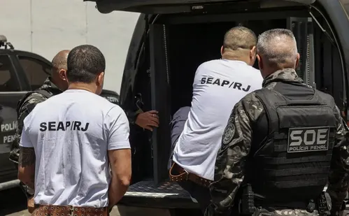 
          Imagem ilustrativa da imagem Chefes do Comando Vermelho são transferidos para presídios federais
          