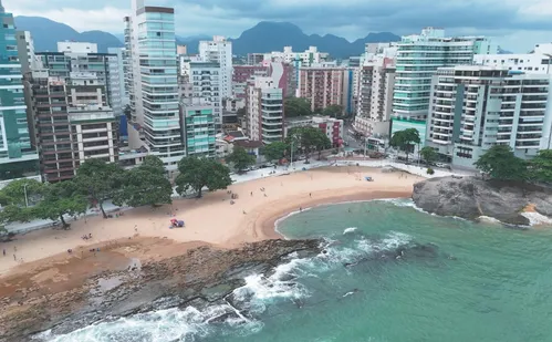 
          Imagem ilustrativa da imagem Cidade Saúde: diversão em mais de 50 praias de Guarapari
          