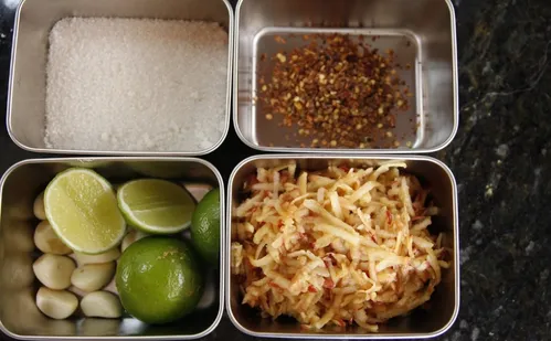 
          Imagem ilustrativa da imagem Cinco molhos especiais para acompanhar o churrasco
          