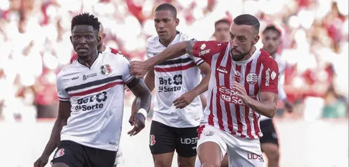 
          Imagem ilustrativa da imagem Clássico das Emoções: Santa desafia líder Náutico sob pressão para Marcelo Cabo
          