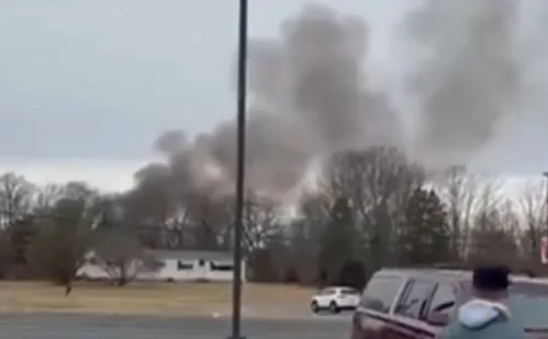 
          Imagem ilustrativa da imagem Colisão de helicópteros mata piloto nos Estados Unidos
          