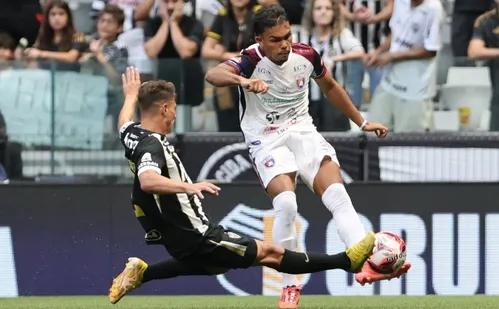 
          Imagem ilustrativa da imagem Com reservas e jogadores da base, Atlético MG fica no empate
          