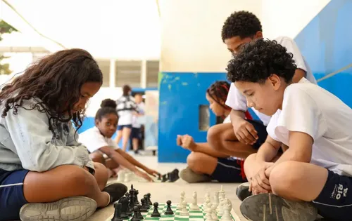 
          Imagem ilustrativa da imagem Comissão da Câmara aprova novo PNE, com 10% do PIB para educação
          