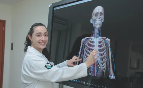 
          Imagem ilustrativa da imagem Como a Inteligência Artificial e a tecnologia vão mudar o ensino universitário
          