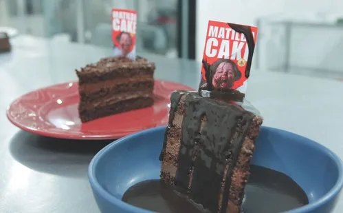 
          Imagem ilustrativa da imagem Como fazer Bolo de chocolate Matilda, o clássico que voltou à moda
          