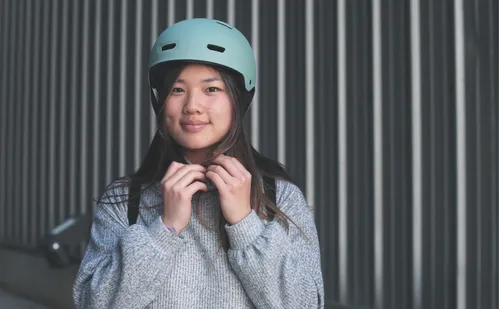 
          Imagem ilustrativa da imagem Condomínios criam regras para uso de bikes elétricas durante as férias escolares
          