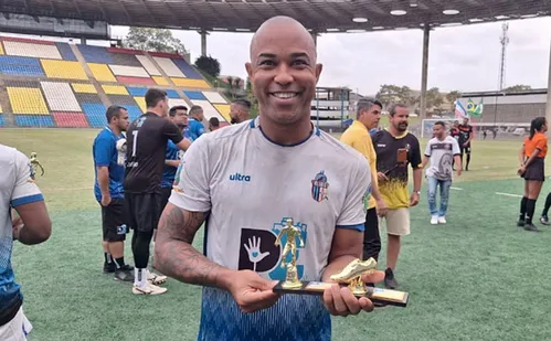 
          Imagem ilustrativa da imagem Copa Metropolitana: Pânico leva susto, mas é campeão nos pênaltis
          