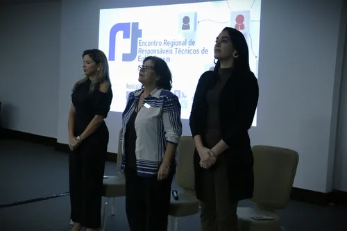 
          Imagem ilustrativa da imagem Coren-pe homenageia responsáveis técnicos de enfermagem que se destacaram em 2025
          