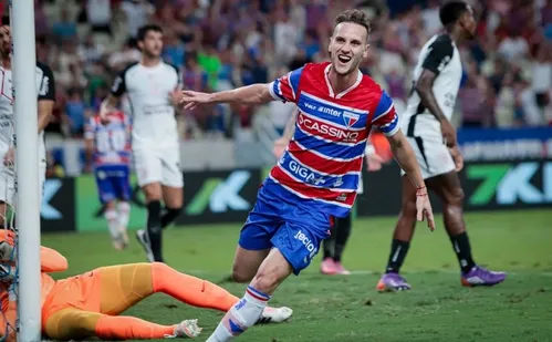 
          Imagem ilustrativa da imagem Corinthians perde para o Fortaleza e acrescenta mais uma decepção à temporada
          