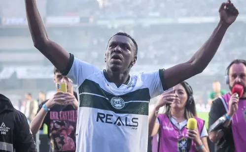 
          Imagem ilustrativa da imagem Coritiba empata com Athletic e confirma vaga na Série A; título é adiado
          