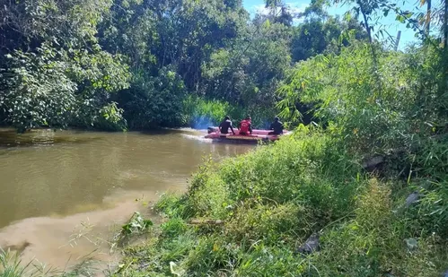 
          Imagem ilustrativa da imagem Corpo de criança é localizado no Rio Tietê em SP
          