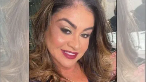 
          Imagem ilustrativa da imagem Corpo de empresária é encontrado ao lado de carro em Cachoeiro de Itapemirim
          