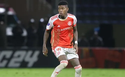 
          Imagem ilustrativa da imagem Cruzeiro tem acordo com Vitão, do Inter, cobiçado por Palmeiras e Flamengo
          