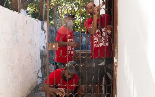 
          Imagem ilustrativa da imagem Curso gratuito de pintura oferece 20 vagas para jovens e adultos no Recife
          