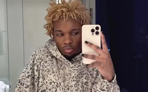 
          Imagem ilustrativa da imagem D4vd é considerado suspeito da morte de jovem de 15 anos encontrada em seu carro
          