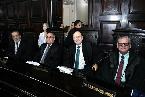 
          Imagem ilustrativa da imagem Desembargador Francisco Bandeira de Mello é eleito novo presidente do TJPE
          