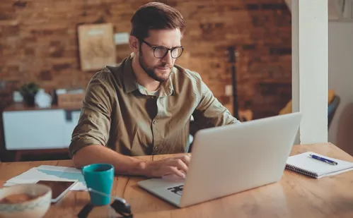 
          Imagem ilustrativa da imagem Detran faz alerta para falsa cobrança de taxas enviadas pela internet
          