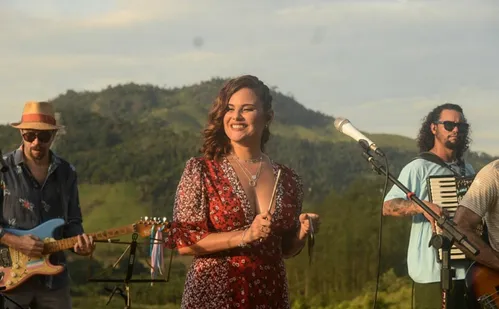 
          Imagem ilustrativa da imagem Dez shows na 13ª Feijoada do João e outras programações para o domingo
          