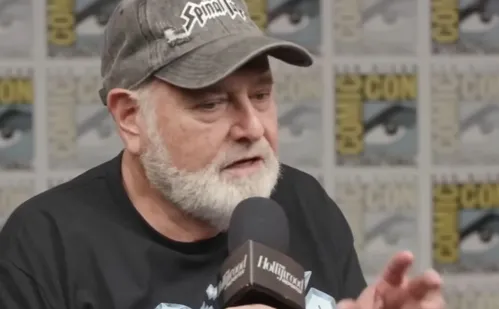 
          Imagem ilustrativa da imagem Diretor Rob Reiner e mulher são encontrados mortos em casa; família se pronuncia
          