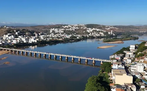 
          Imagem ilustrativa da imagem Do saneamento às florestas: Plano para recuperar o Rio Doce
          