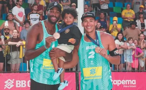 
          Imagem ilustrativa da imagem Duplas do ES conquistam o bronze no mundial de vôlei de areia
          