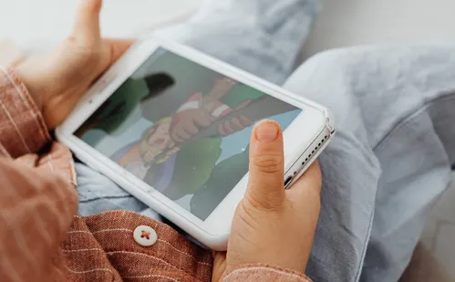 
          Imagem ilustrativa da imagem ECA digital entra em vigor em cinco meses, mas ainda não se sabe como aferir idade
          