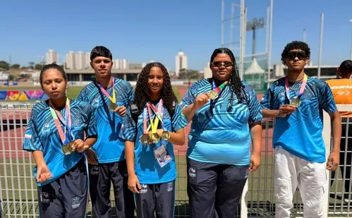 
          Imagem ilustrativa da imagem ES faz história com 102 medalhas e 17 recordes nas Paralimpíadas Escolares
          