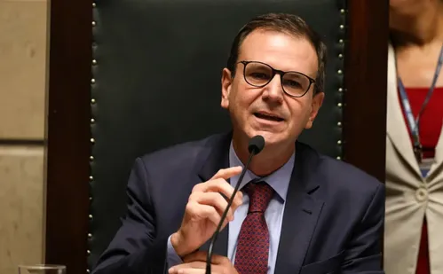 
          Imagem ilustrativa da imagem Eduardo Paes confirma próximo megashow em Copacabana para 2 de maio
          