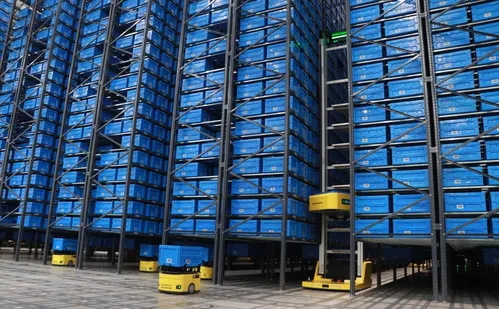 
          Imagem ilustrativa da imagem Empresas investem em tecnologia para enfrentar falta de profissionais
          