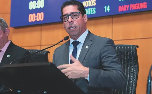 
          Imagem ilustrativa da imagem Especialistas defendem “lei seca” também para as bikes elétricas
          