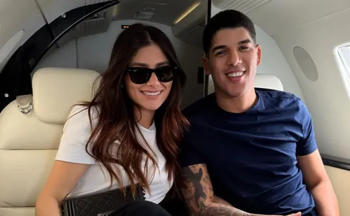 
          Imagem ilustrativa da imagem Esposa de Zé Vaqueiro anuncia fim do casamento após seis anos
          