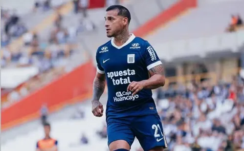 
          Imagem ilustrativa da imagem Ex-Flamengo e outros dois atletas são acusados de estupro
          