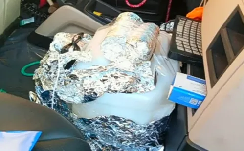 
          Imagem ilustrativa da imagem Falsa bomba encontrada em caminhão em SP foi feita com tubos de papelão
          