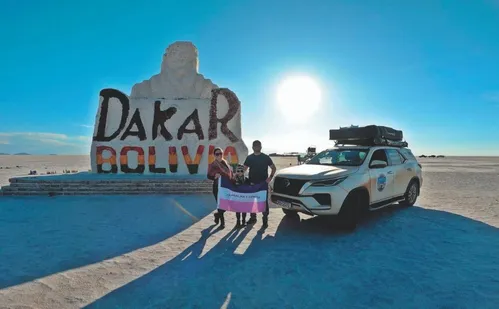 
          Imagem ilustrativa da imagem Família capixaba quer chegar ao “fim do mundo” de carro
          