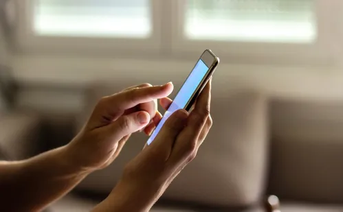 
          Imagem ilustrativa da imagem Febraban alerta consumidores sobre o golpe do falso advogado
          