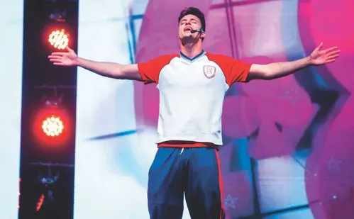 
          Imagem ilustrativa da imagem Fenômeno do YouTube Enaldinho e Piano Rock são destaques do fim de semana
          