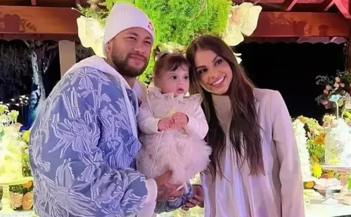 
          Imagem ilustrativa da imagem Filha de Neymar passa por cirurgia de emergência após acidente doméstico
          