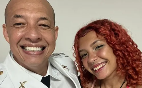 
          Imagem ilustrativa da imagem Filha de major da PM é morta e polícia apura se ela desviou dinheiro de traficantes
          