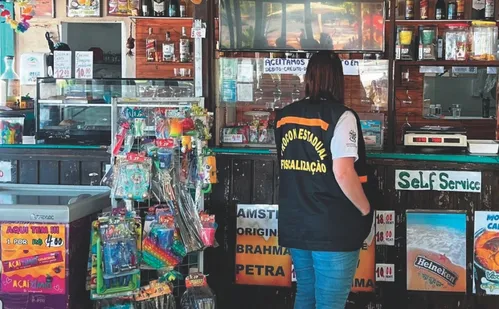 
          Imagem ilustrativa da imagem Fiscalização surpresa contra irregularidades no verão capixaba
          