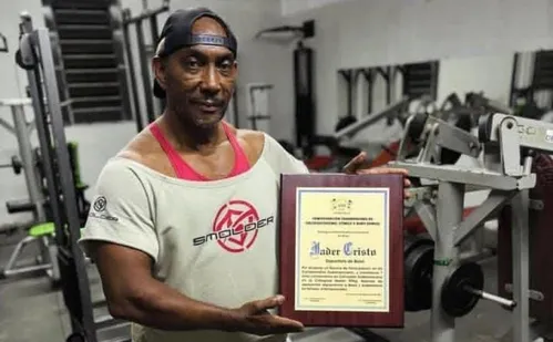 
          Imagem ilustrativa da imagem Fisiculturista vice-campeão mundial morre aos 60 anos no ES
          