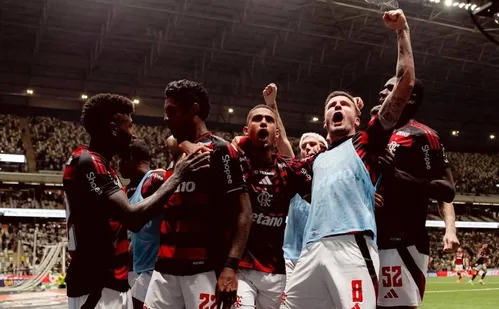 
          Imagem ilustrativa da imagem Flamengo busca empate com o Galo e fica a um passo do título brasileiro
          