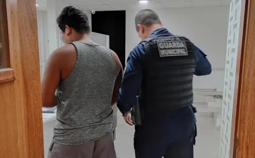 
          Imagem ilustrativa da imagem Foragido há quase sete anos por assalto e sequestro em São Paulo é preso em Vitória
          